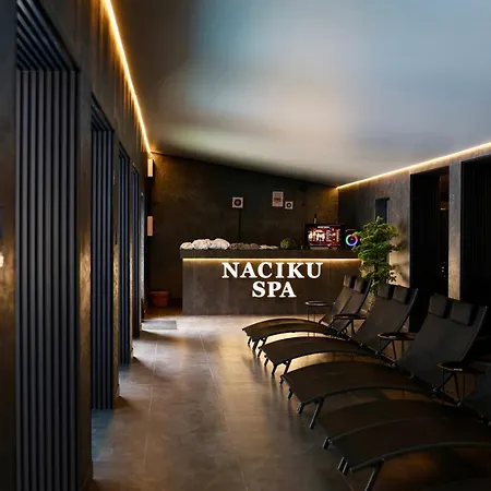 Nachiku Bukovel & Hotel *